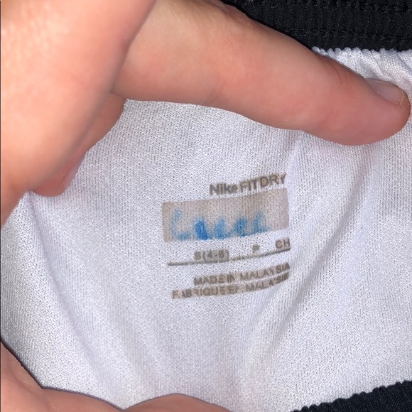 Women’s Nike Shorts - Picture 3 of 4